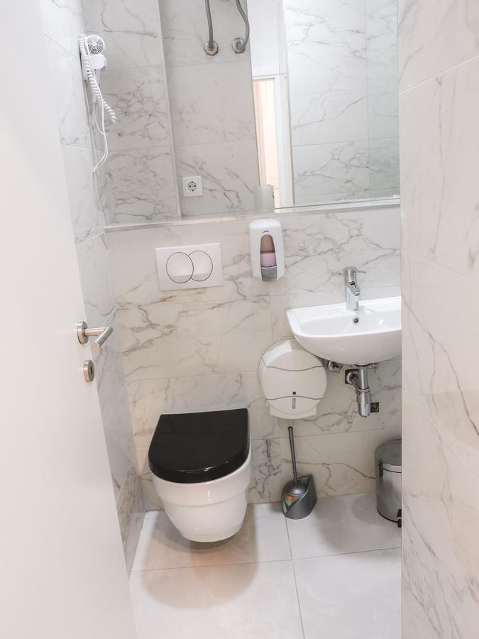 Orange Business Centar Apartments ซาราเยโว ภายนอก รูปภาพ